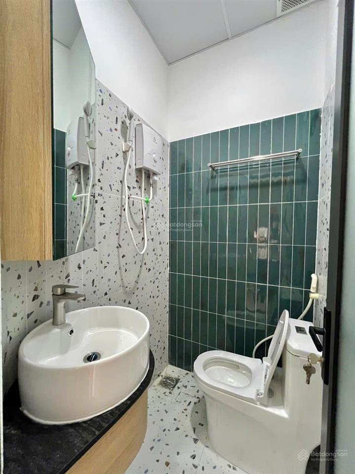 Căn hộ cao cấp ngay trường chinh  full nt như hình có thang máy  chưa qua sử dụng ban công riêng