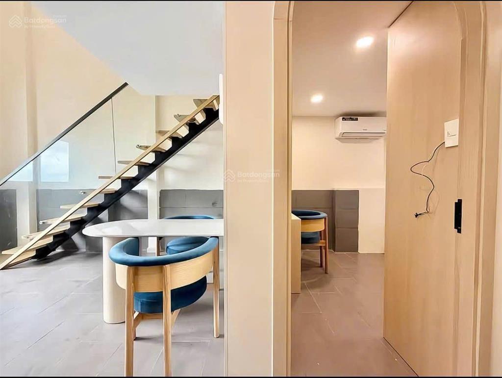 Duplex mới xây 100% full nội thất cao cấp ngay dương quảng hàm  đi bộ qua đh văn lang cs3