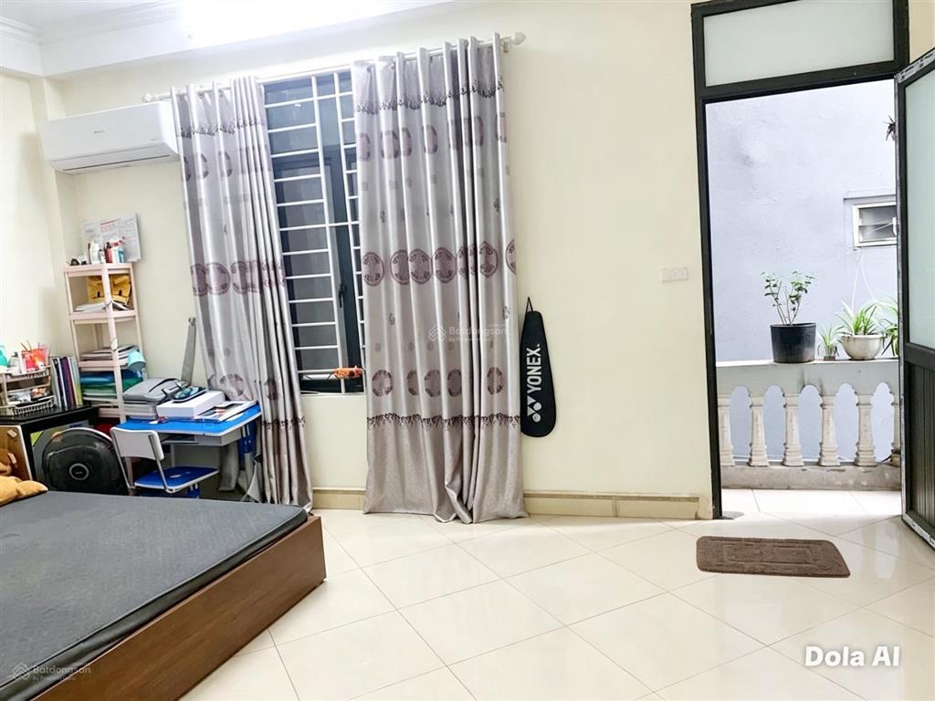 Bán nhà phạm văn đồng  5 tầng ở luôn  mt rộng  cách mặt phố 30m