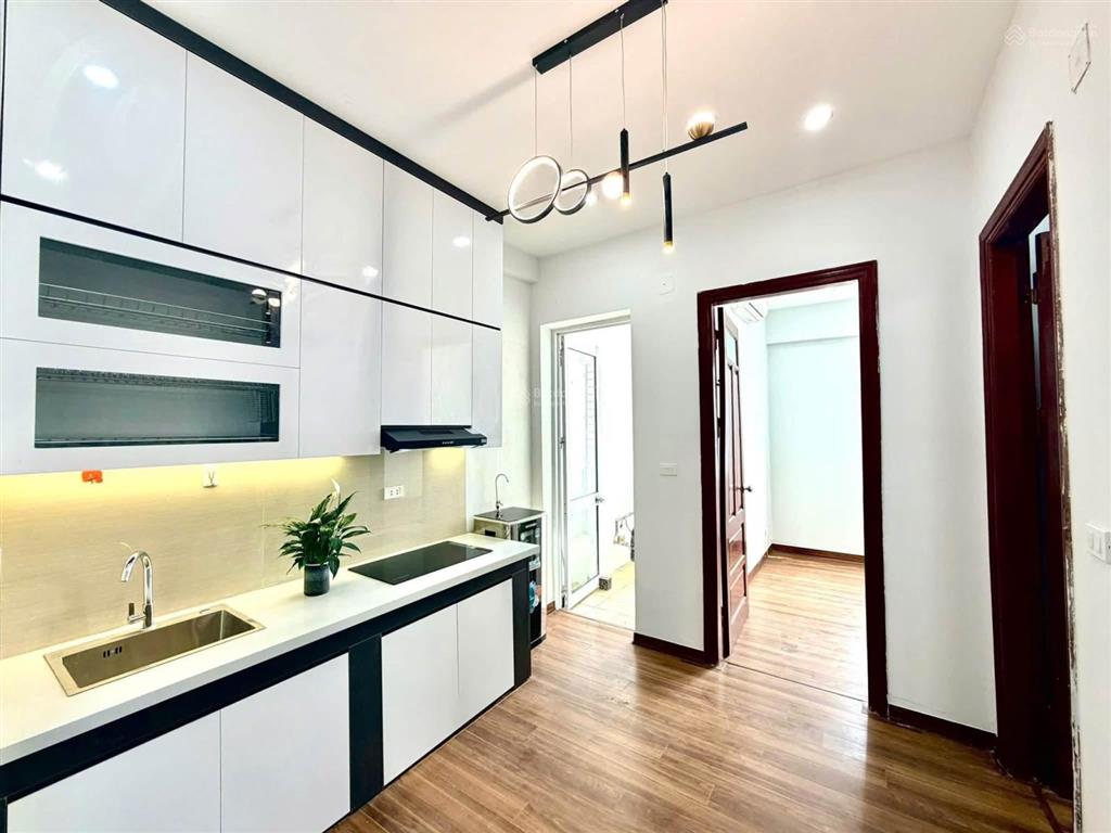 Bán căn hộ chung cư tp giao lưu phạm văn đồng  căn góc  vị trí đẹp  sổ đỏ chính chủ