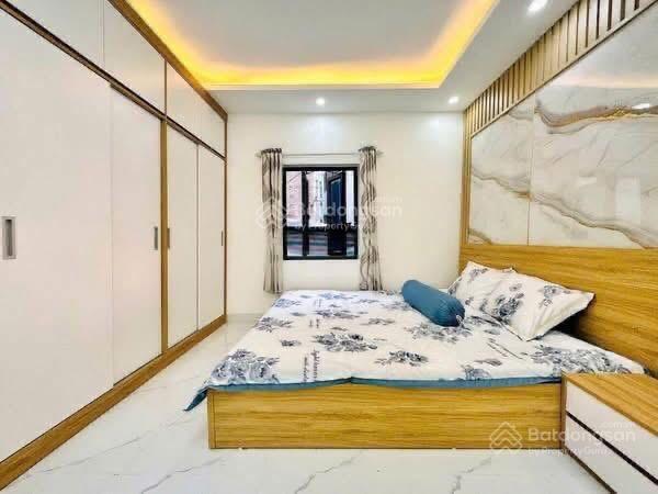 Giảm sốc, 1 phút ra phố, trương định, ngõ 3 gác, ngõ thông, sđcc, full nội thất xịn, không qh, 45m2