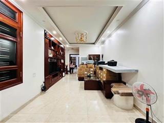 Bán nhà 6 tầng, ô tô đỗ cổng, hoàng mai, cách 1 nhà ra phố, ngõ rộng, thoáng, 42m2, nhỉnh 7 tỷ