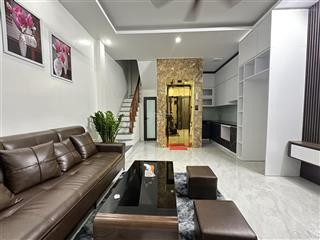 Nhà lô góc p. vĩnh tuy 5t thang máy, ngõ thông trước nhà 3m, đủ công năng, tặng nội thất