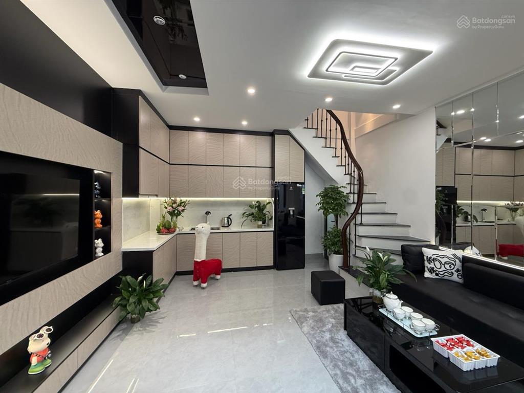 Tin chính chủ! nhà gốc đề 1p ra mặt minh khai, 2 thoáng 30m2, 3 ngủ khép kín, sổ đẹp tặng nội thất