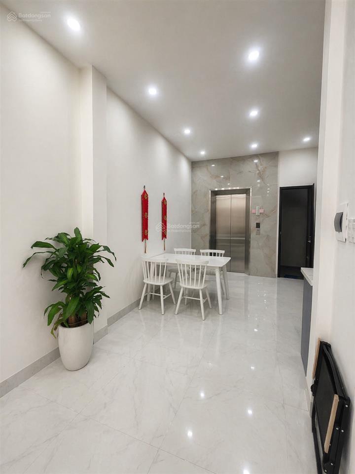 Giáp nhị  hoàng mai, vf3 đỗ cửa, thang máy 50m ra ôtô tránh, sđcc, nhà mới ở luôn, ko quy hoạch