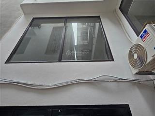 Chỉ 9,5tỷ, chdv minh khai, 6t thang máy, dt 40tr/tháng, 8pkk full nt, pccc đủ, gần bách kinh xây