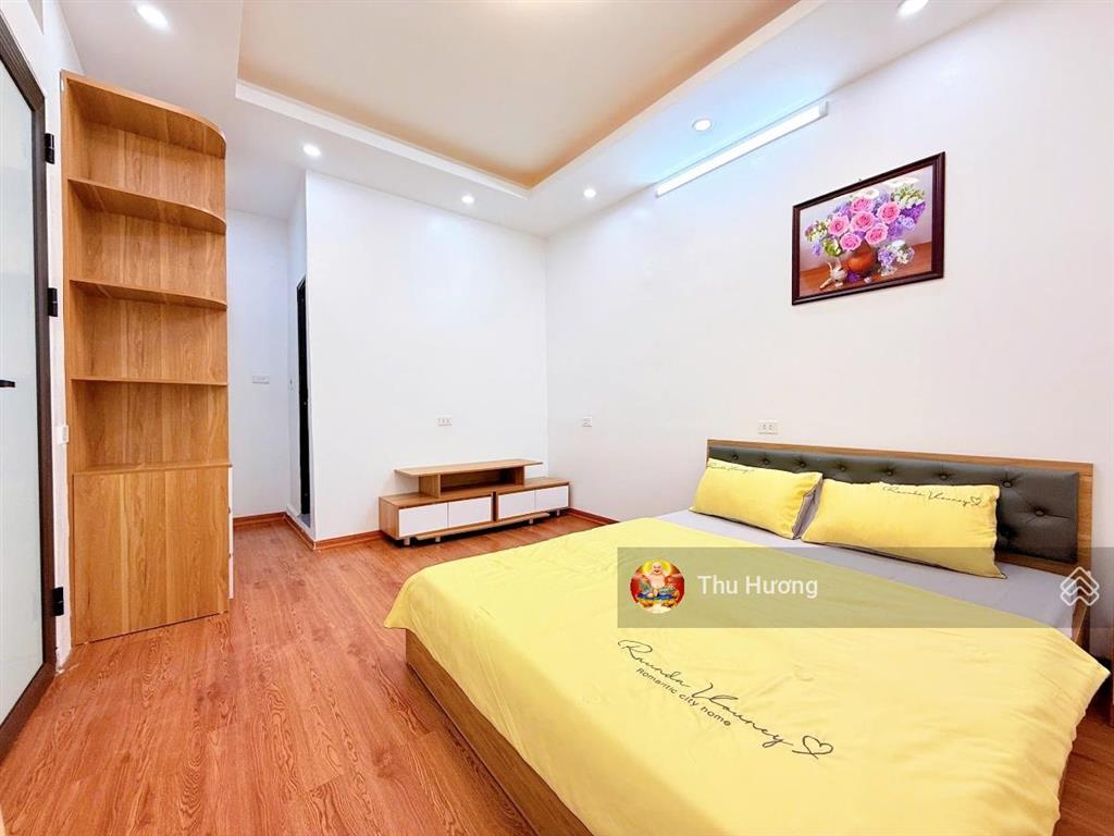 Siêu rẻ! trần khát chân giao lò đúc 3 thoáng, 35m2 3 ngủ khép kín full đồ sđcc, nhiều tiện ích