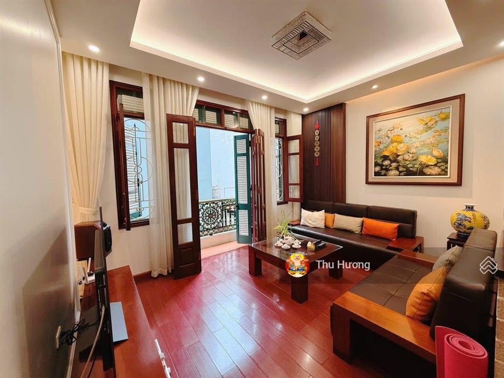 Nhà lô góc bạch mai, ngõ thông 10m ra ô tô tránh, gần hồ võ thị sáu 45m2 x 5 tầng, nhiều tiện ích