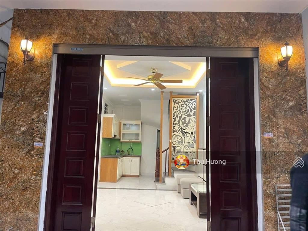 Lô góc minh khai, 30m ra phố, kd, ngõ thông, 2 thoáng, đẹp, tương lai ra phố, sđcc, 35m2*5t