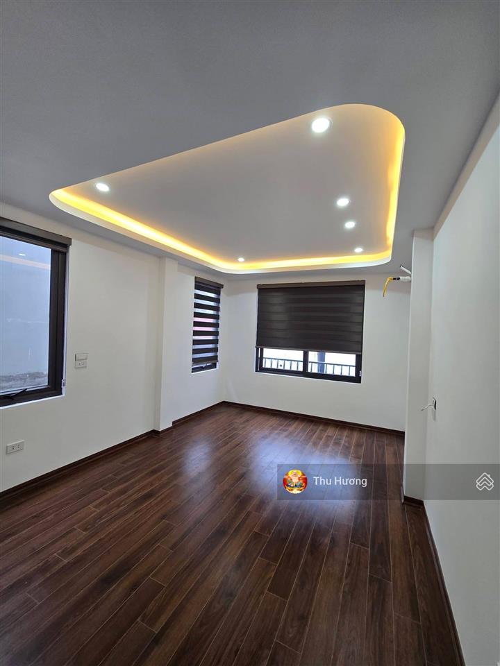 Thang máy 6t, lô góc hai bà trưng, 2 thoáng, ngõ nông, thông, không qh, không lỗi, sđcc, 37m2*6t