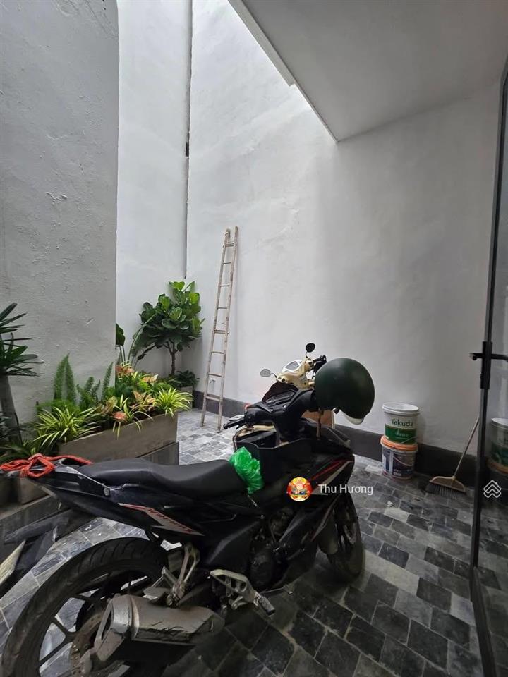 Thang máy 6t, lô góc hai bà trưng, 2 thoáng, ngõ nông, thông, không qh, không lỗi, sđcc, 37m2*6t