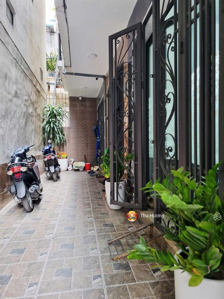 20m ra ô tô, hoàng mai, nhà đẹp, có sân chơi, qh ổn định, sđcc, chỉ 7,8tỷ( có tl) với 38m2*5t