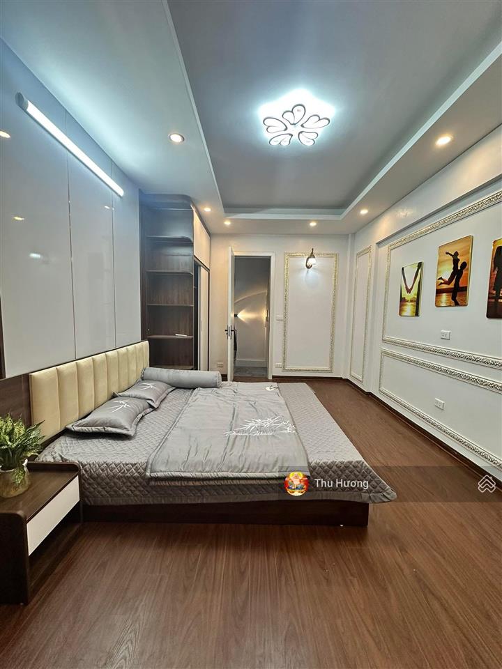 Lô góc, hoàng mai, gần ô tô đỗ, ngõ rộng, thoáng, cạnh time city, kccc, full nội thất, sđcc, 40m2,