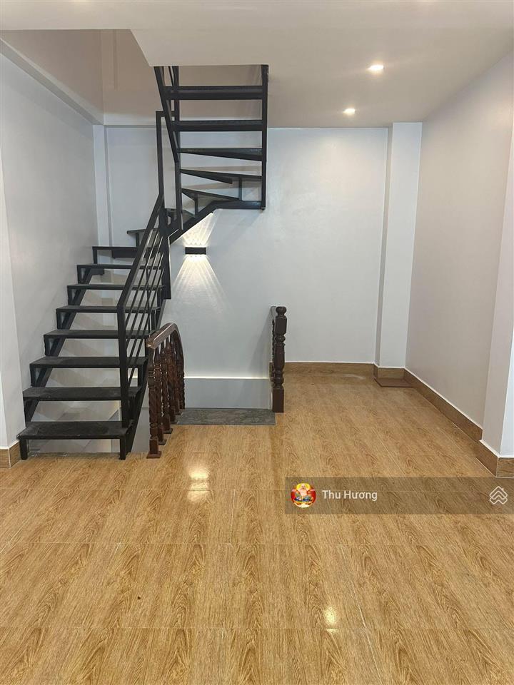 Lô góc, hoàng mai, gần ô tô đỗ, ngõ rộng, thoáng, cạnh time city, kccc, full nội thất, sđcc, 40m2,