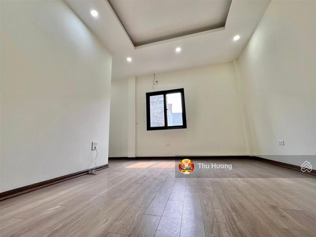 Vf3 đỗ cửa, trương định vị trí đẹp, ngõ thẳng, thoáng, không qh, sân riêng, 37m2*5t, chỉ có 6,86tỷ