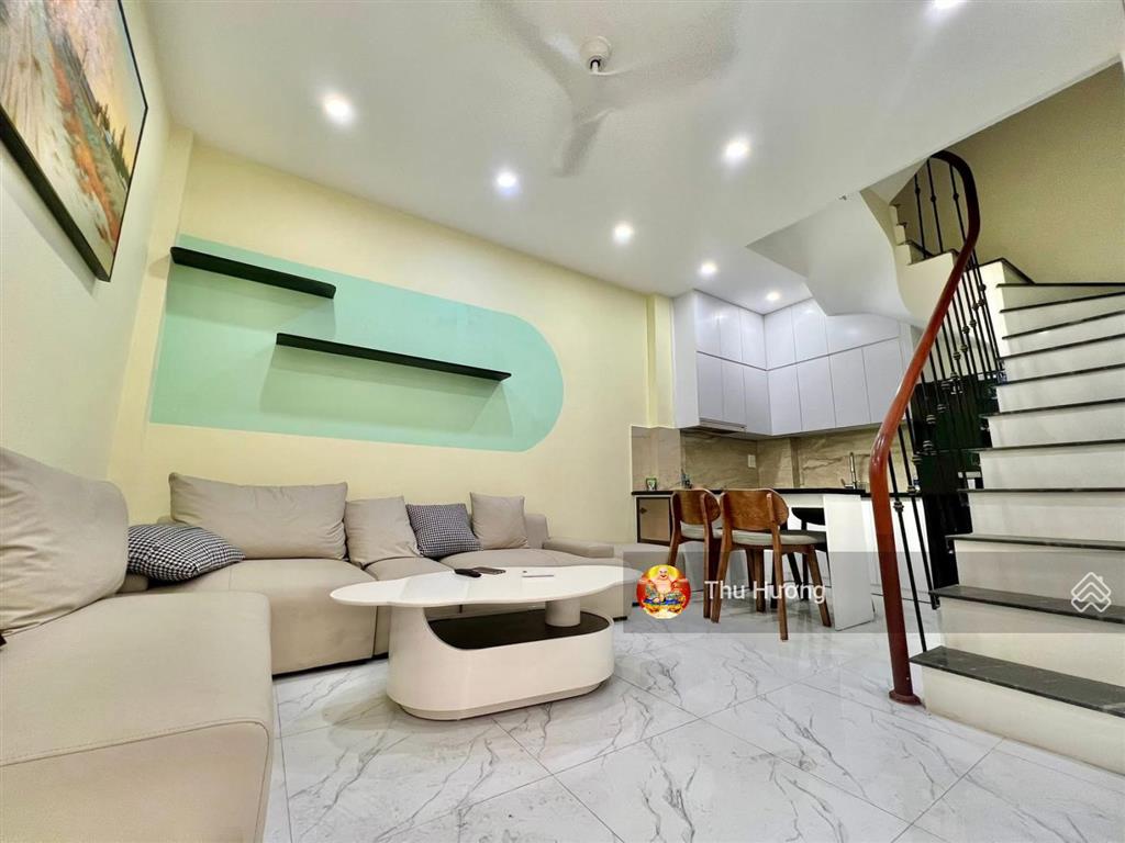 Vf3 đỗ cửa, trương định vị trí đẹp, ngõ thẳng, thoáng, không qh, sân riêng, 37m2*5t, chỉ có 6,86tỷ