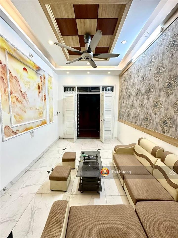 Nhỉnh 7 tỷ, hoàng mai 2 mặt thoáng, không qh, dân xây, full nội thất, ở ngay, sđcc, 5 tầng * 35m2