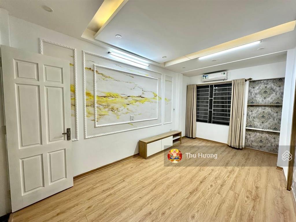 Nhỉnh 7 tỷ, hoàng mai 2 mặt thoáng, không qh, dân xây, full nội thất, ở ngay, sđcc, 5 tầng * 35m2