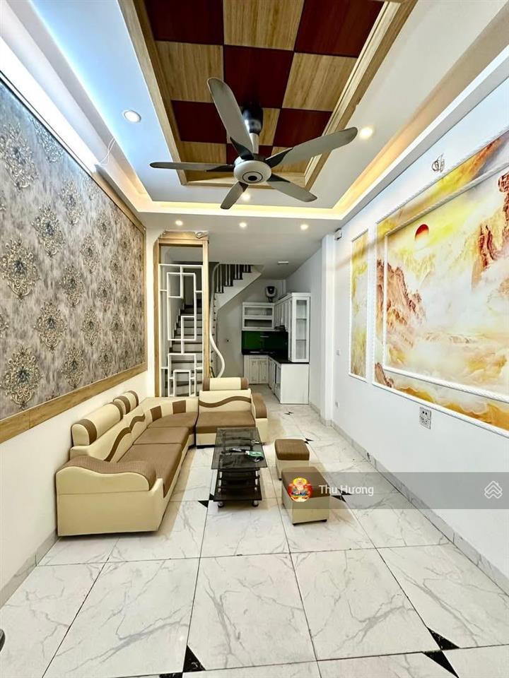 Nhỉnh 7 tỷ, hoàng mai 2 mặt thoáng, không qh, dân xây, full nội thất, ở ngay, sđcc, 5 tầng * 35m2