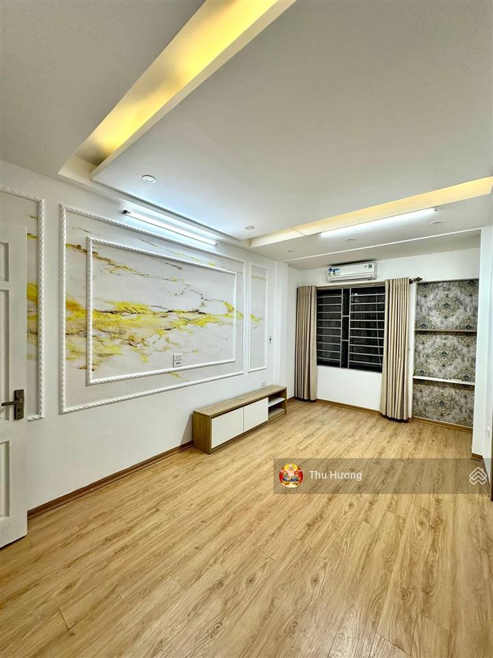Nhỉnh 7 tỷ, hoàng mai 2 mặt thoáng, không qh, dân xây, full nội thất, ở ngay, sđcc, 5 tầng * 35m2