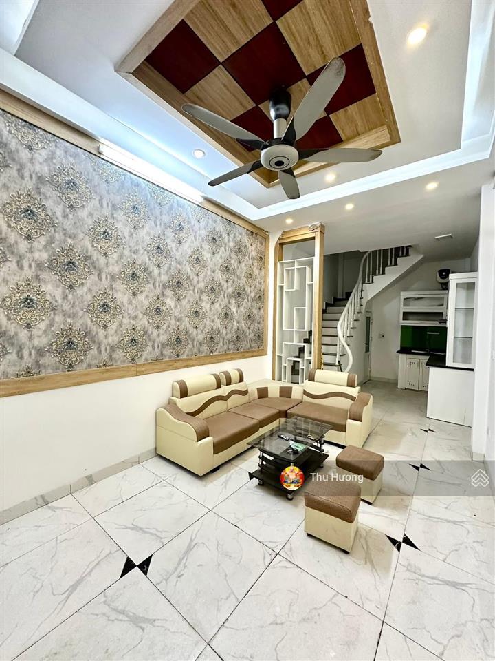 Nhỉnh 7 tỷ, hoàng mai 2 mặt thoáng, không qh, dân xây, full nội thất, ở ngay, sđcc, 5 tầng * 35m2