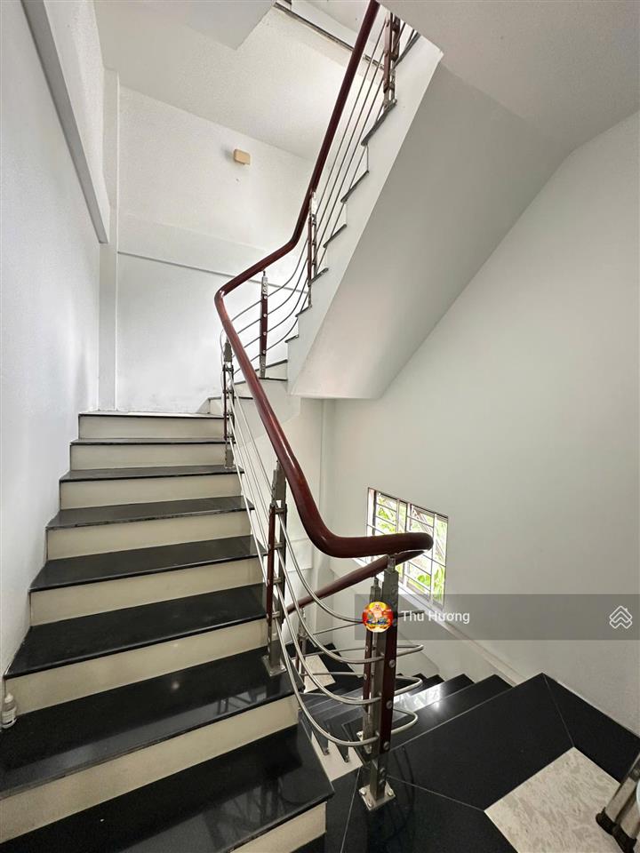 8.75tỷ, sở hữu căn bạch mai ô tô đỗ cửa, kd, full nội thất, có ô chờ thang máy, 39,4m²*5t, kcbt