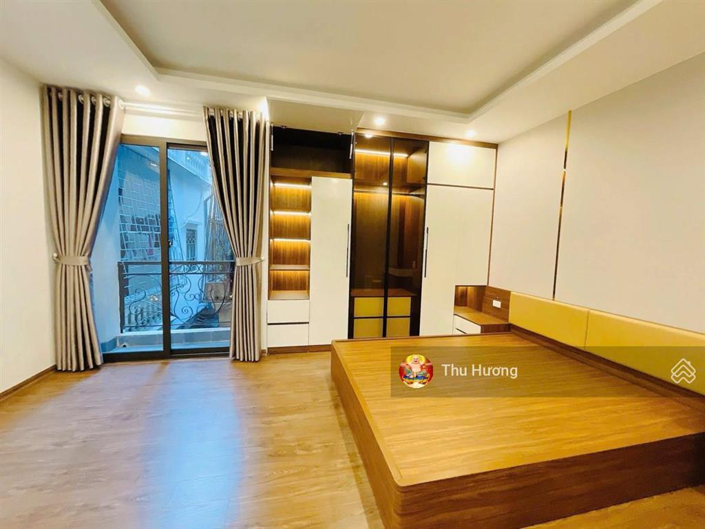 Nhà mới sát times city, 30m ra ô tô, sđcc 48m² x 5t, tặng nội thất, sân riêng, quy hoạch ổn định