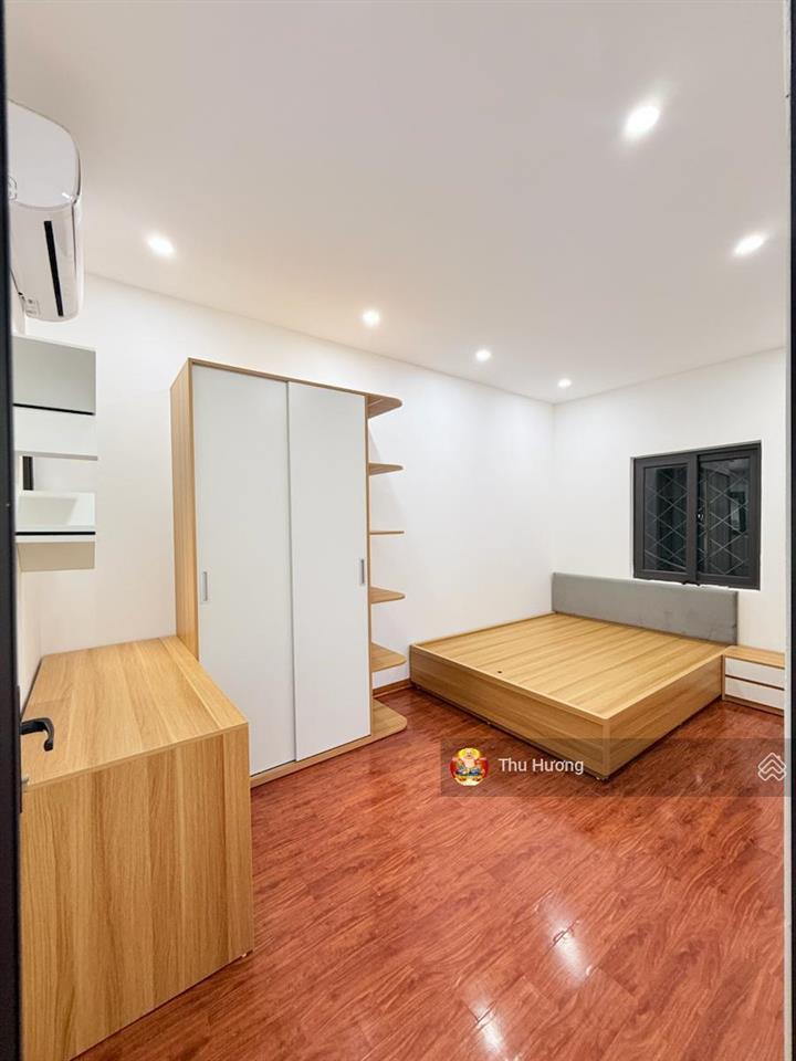 Chính chủ gửi bán nguyễn chínhtân mai, 3 thoáng, bãi ô tô, sổ 39m2 đủ công năng 3 ngủ, k quy hoạch
