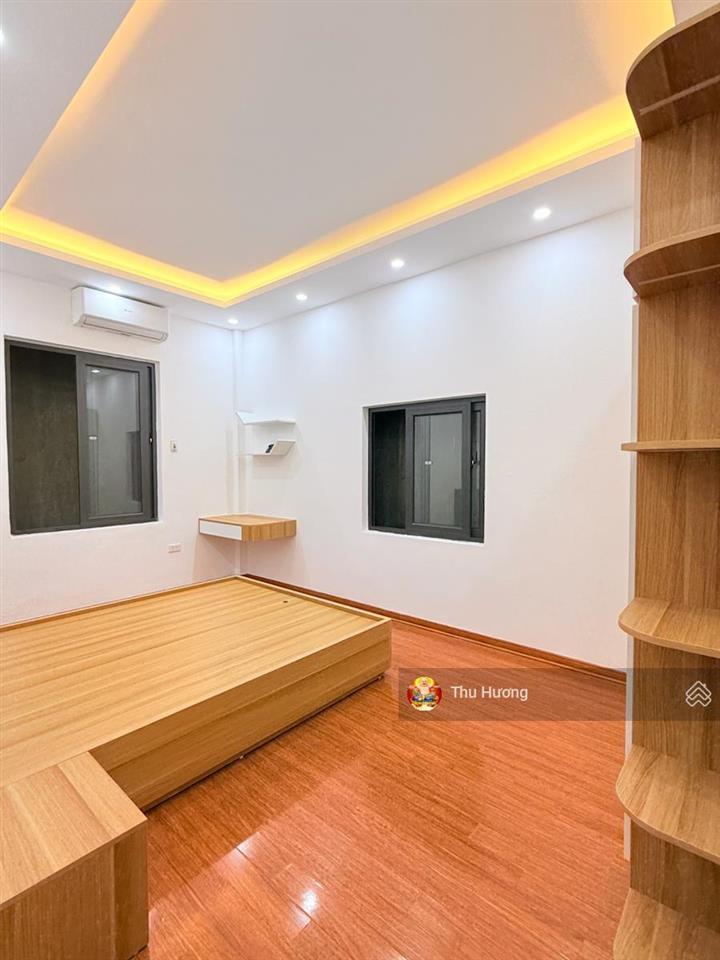 Chính chủ gửi bán nguyễn chínhtân mai, 3 thoáng, bãi ô tô, sổ 39m2 đủ công năng 3 ngủ, k quy hoạch