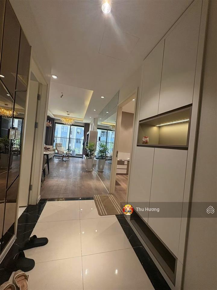 Căn hộ cao cấp 2 ngủ, sky garden, tầng thấp, chủ tặng nội thất, sđcc, 74m2, khách chỉ việc về ở