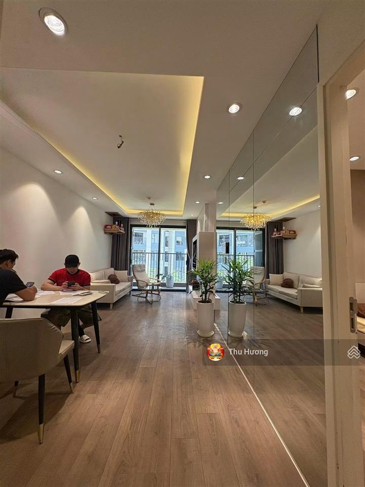 Căn hộ cao cấp 2 ngủ, sky garden, tầng thấp, chủ tặng nội thất, sđcc, 74m2, khách chỉ việc về ở
