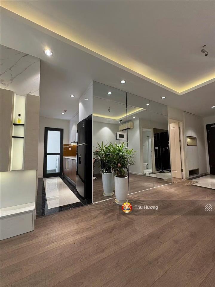 Căn hộ cao cấp 2 ngủ, sky garden, tầng thấp, chủ tặng nội thất, sđcc, 74m2, khách chỉ việc về ở