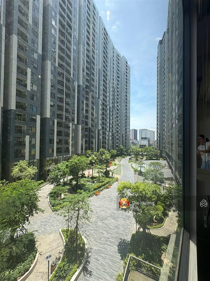 Căn hộ cao cấp 2 ngủ, sky garden, tầng thấp, chủ tặng nội thất, sđcc, 74m2, khách chỉ việc về ở