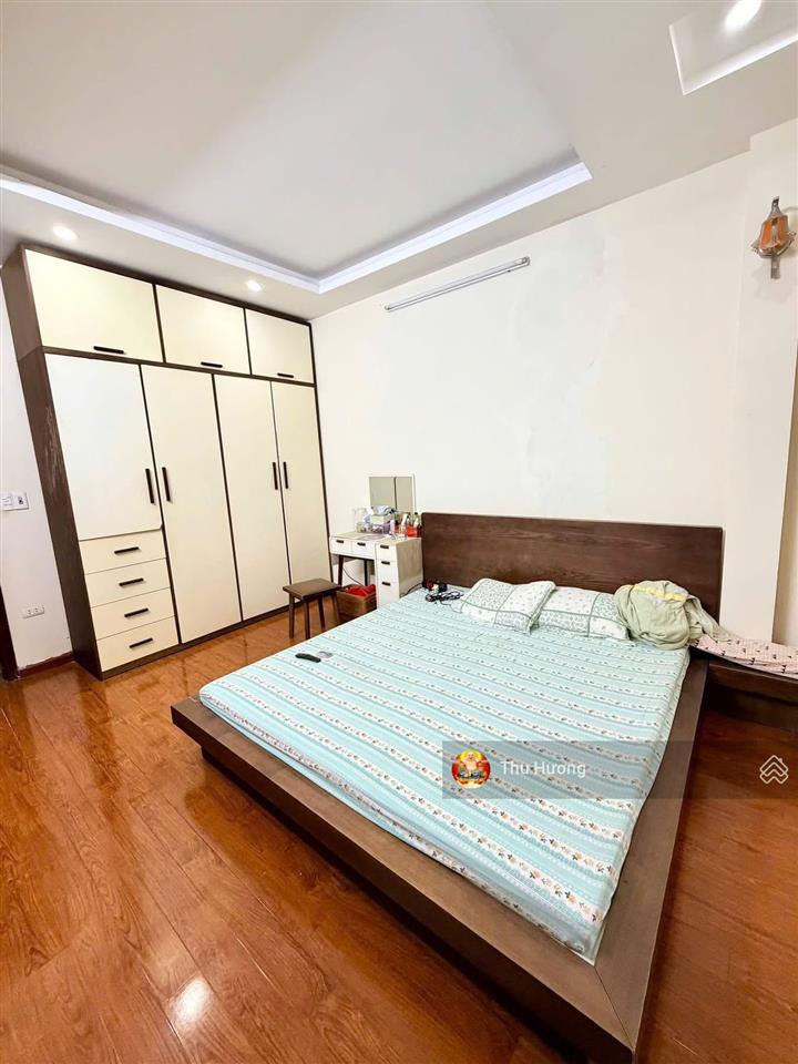 180tr/m2 kim ngưu 30m ra ô tô, ngõ thông kinh doanh, dân xây, qh ổn định, sđcc 49m2