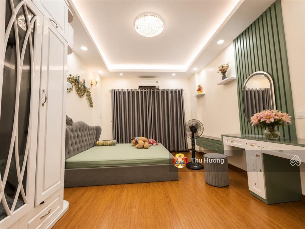6.4 tỷ ngõ gốc đề  minh khai, ngõ 3 gác, gần hồ, bãi ôtô, 5 tầng 3 ngủ, full nội thất, sđcc