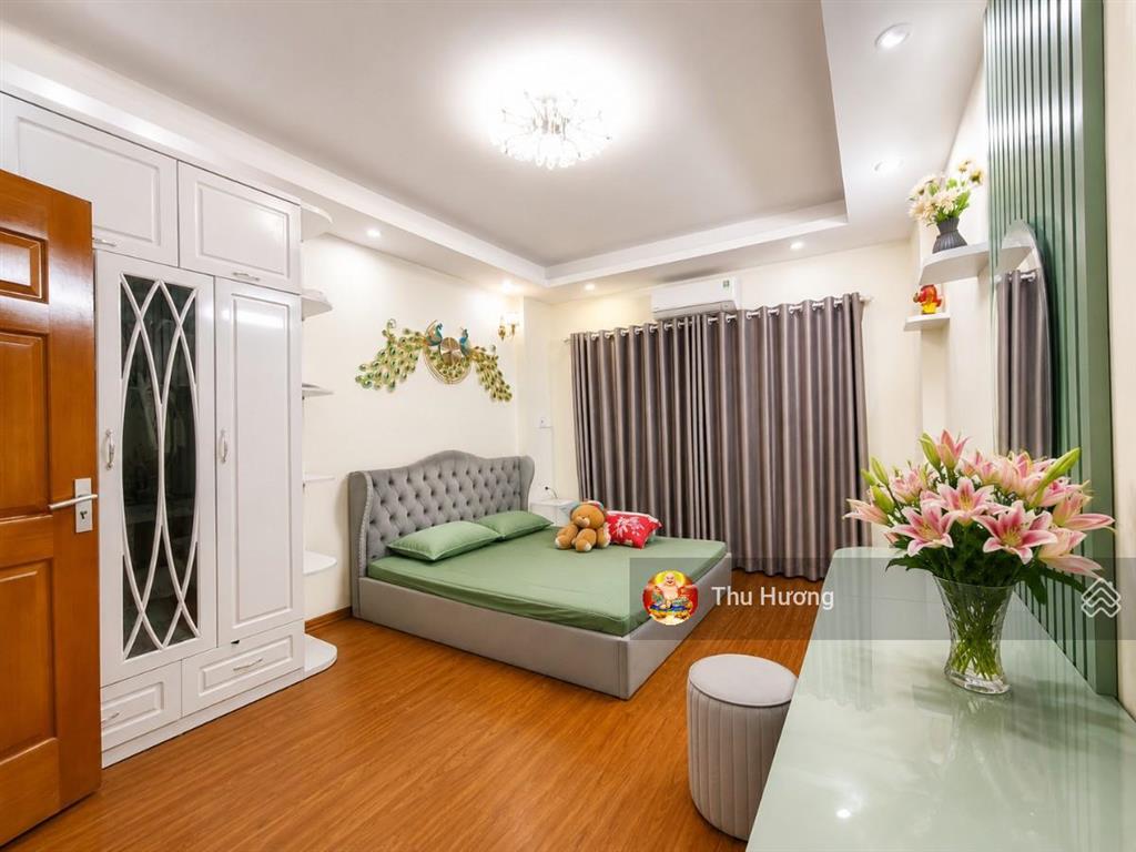 6.4 tỷ ngõ gốc đề  minh khai, ngõ 3 gác, gần hồ, bãi ôtô, 5 tầng 3 ngủ, full nội thất, sđcc
