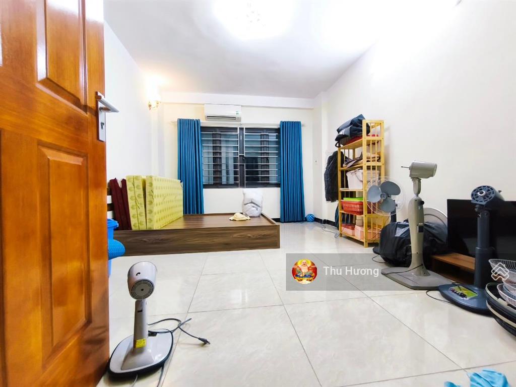 6.4 tỷ ngõ gốc đề  minh khai, ngõ 3 gác, gần hồ, bãi ôtô, 5 tầng 3 ngủ, full nội thất, sđcc