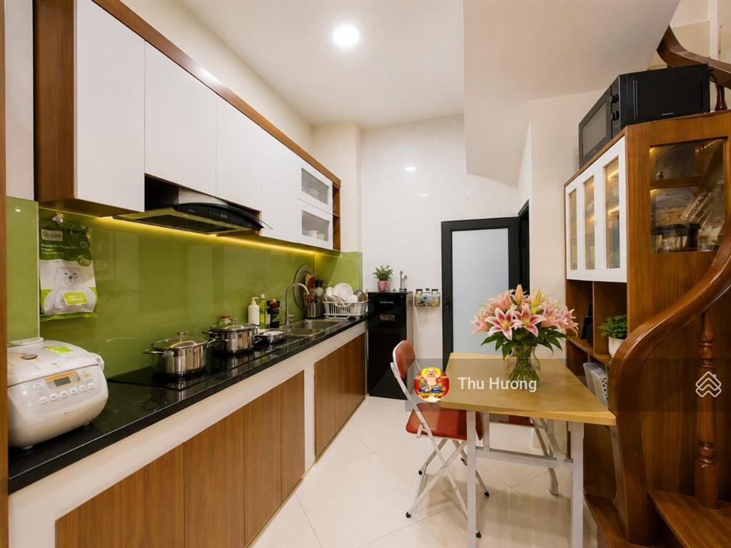 6.4 tỷ ngõ gốc đề  minh khai, ngõ 3 gác, gần hồ, bãi ôtô, 5 tầng 3 ngủ, full nội thất, sđcc