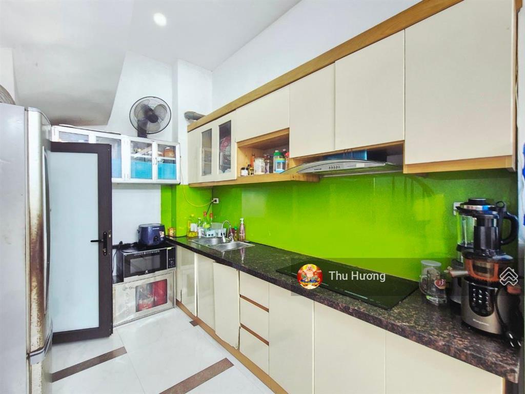 Nổi bật hoàng mai, 10m ra ô tô ngõ thông, 5pn, mới đẹp, sđcc 40.3m2 k qh, kcbt 6t chắc chắn, ở ngay