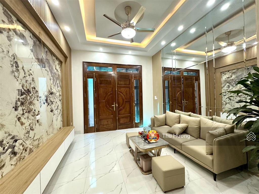 179tr/m2 lô góc nguyễn đức cảnh, 20m ra ô tô tránh, xây mới 5t đủ công năng, sđcc, qh ổn định