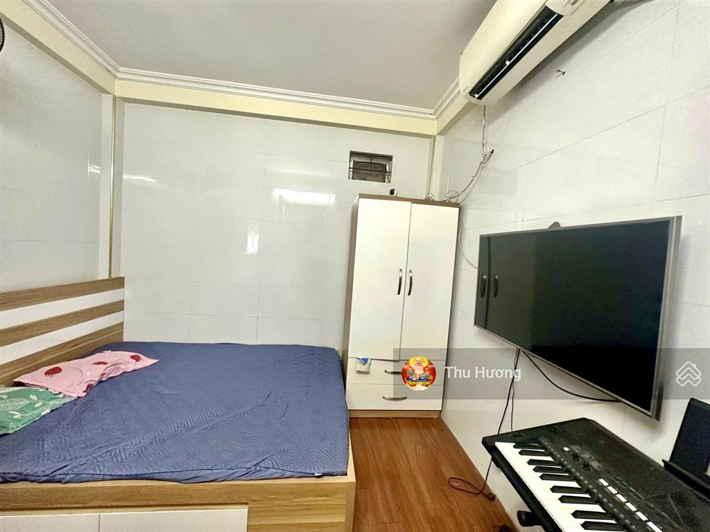 Lô góc tam trinh, ngõ thông kinh doanh, 10m ra ôtô, dân xây sổ riêng 35m2 x 4t, không quy hoạch