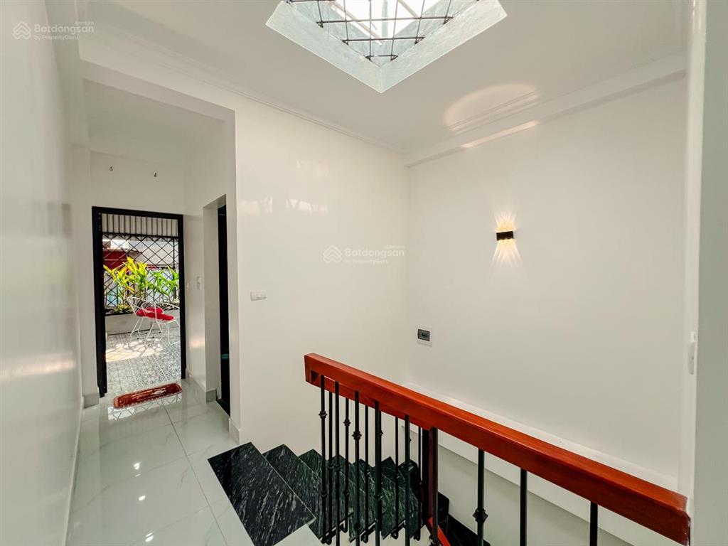30m ra ô tô, nhà ô góc p. bạch mai, ngõ thông kd, sđcc 5 ngủ đủ công năng, đập hộp nội thất xịn