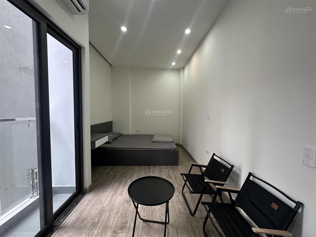 Nhà hoàng mai, vf3 đỗ cửa, 30m ra ôtô tránh, 5 tầng thang máy full nội thất, nhiều tiện ích