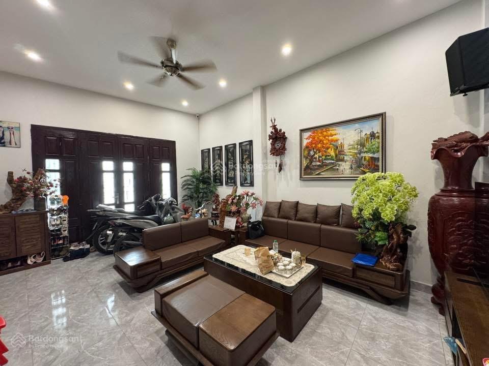 Quá hiếm! lương khánh thiện, 2 thoáng, gần hồ đền lừ, dân xây chắc chắn, đủ công năng, sđcc 38m2