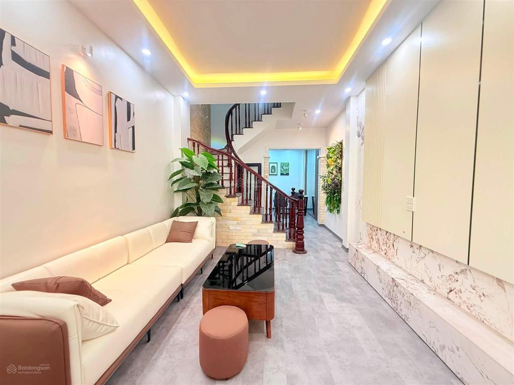 10m ra ô tô nhà minh khai, lô góc, ngõ thông, hàng xóm times city, 5 tầng full nội thất, sđcc