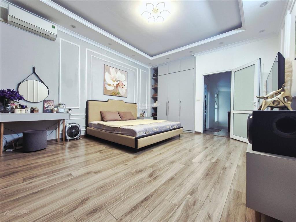Giá ngon! nguyễn đức cảnh, 2 thoáng, 30m ra ô tô, thông ra hồ đền lừ, 5 tầng xây mới, sđcc, ko qh