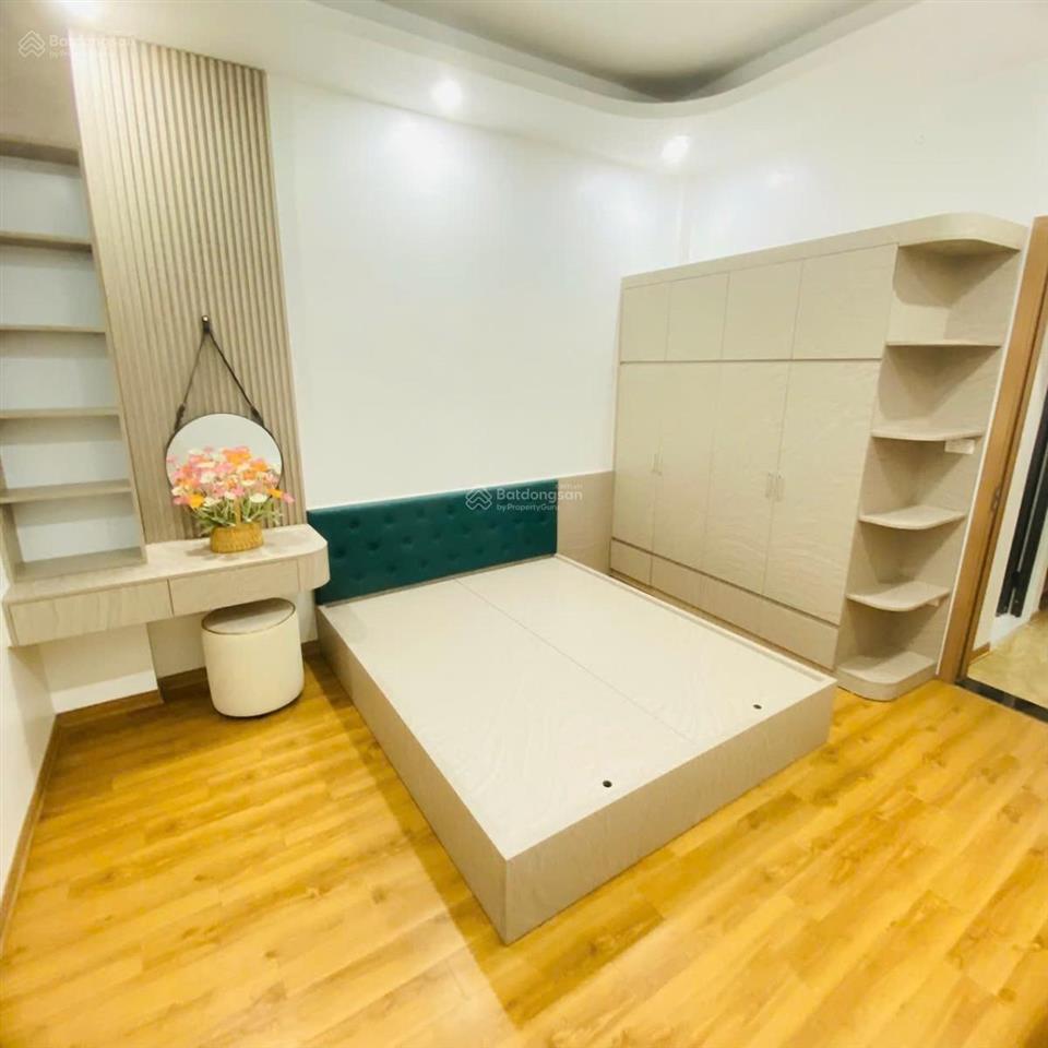 Có 7,95 tỷ, trương định, ô tô đỗ cửa, lô góc 3 thoáng, kinh doanh, 5pn, sđcc 42m2, full nội thất