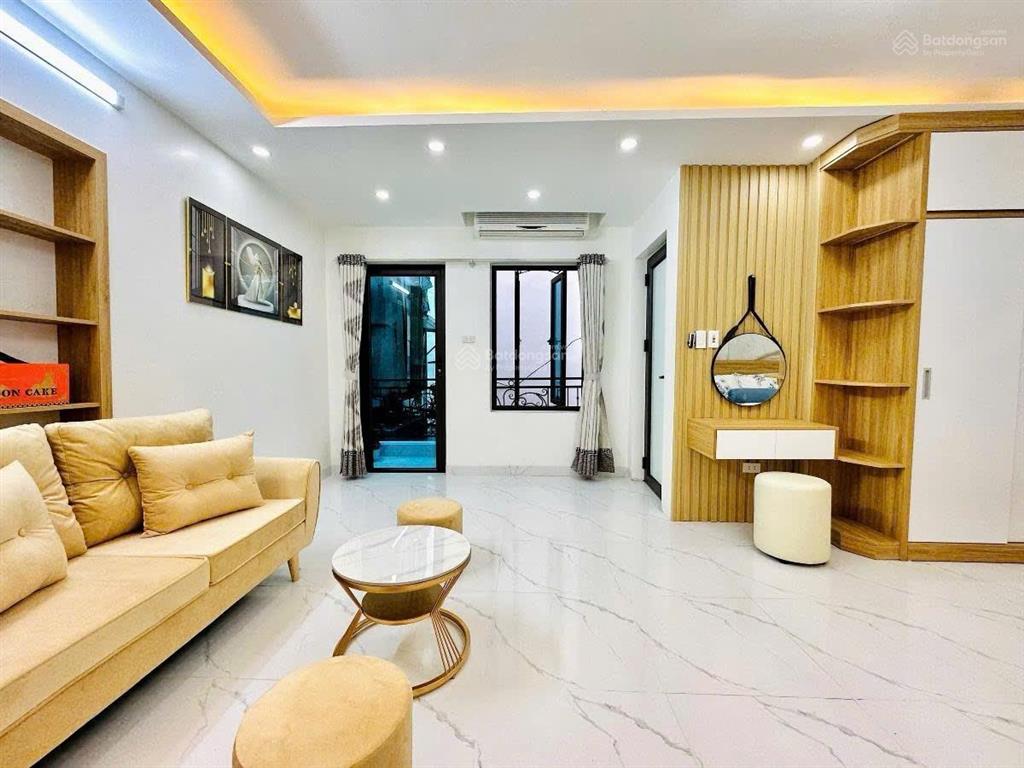Sđcc 50m2, có 9,3tỷ, minh khai, kd, 5 ngủ full nội thất, mt khủng 6,6m, không qh, gần time city