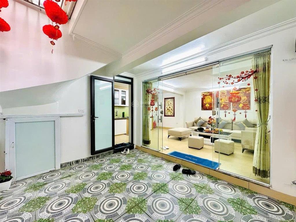 Sđcc 50m2, có 9,3tỷ, minh khai, kd, 5 ngủ full nội thất, mt khủng 6,6m, không qh, gần time city