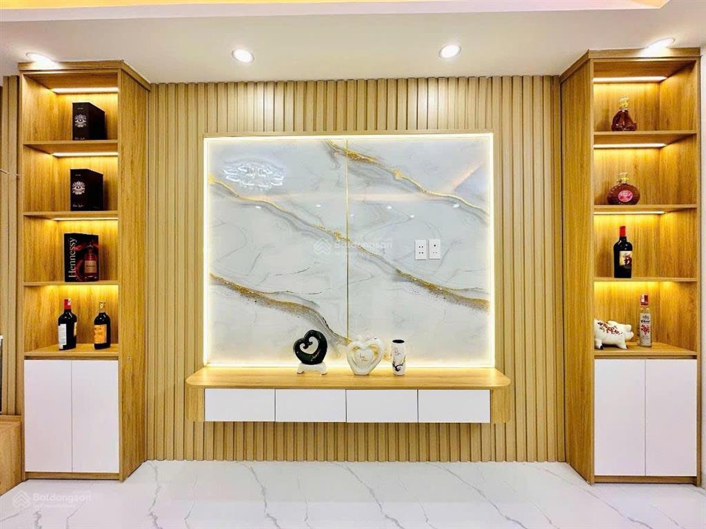 Sđcc 50m2, có 9,3tỷ, minh khai, kd, 5 ngủ full nội thất, mt khủng 6,6m, không qh, gần time city